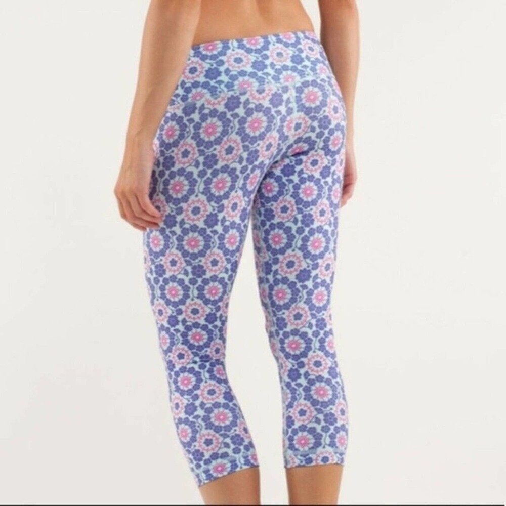 Lululemon Purple Twiggy Floral Power Wunder Under Crop Leggings Size 4
